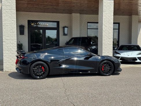 Used 2025 Chevrolet Corvette Stingray Preferred Cpe w/ Z51 Performance Package RWD image 14
