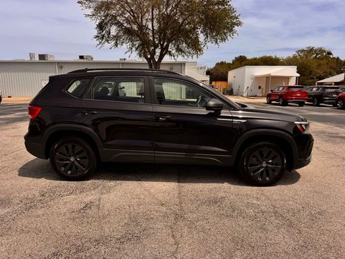 Used 2024 Volkswagen Taos S FWD image 10