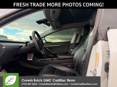 Used 2022 Tesla Model 3 Performance image 9