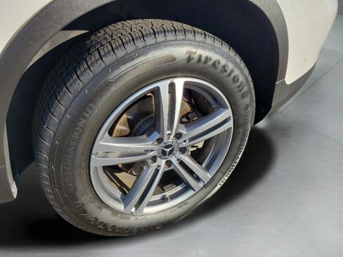 Certified 2022 Mercedes-Benz GLC 300 image 5