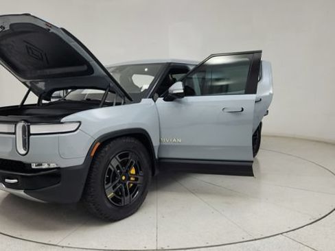 Used 2022 Rivian R1T Adventure AWD/4WD image 15