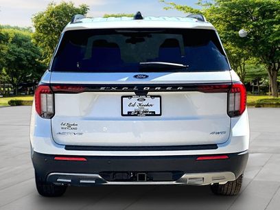 New 2026 Ford Explorer Active w/ Active Comfort Package