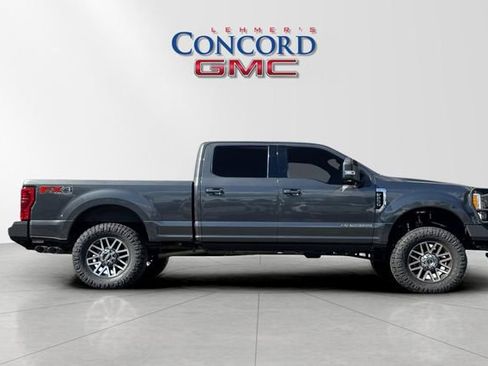 Used 2017 Ford F250 Lariat w/ Lariat Ultimate Package AWD/4WD image 3