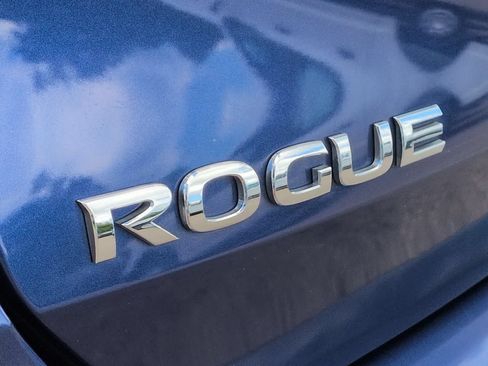 Used 2018 Nissan Rogue SL w/ Premium Package AWD/4WD image 13