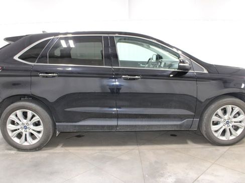 Used 2021 Ford Edge Titanium image 11