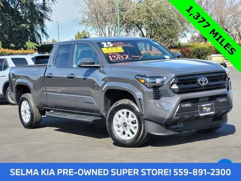 Used 2025 Toyota Tacoma SR5 image 2