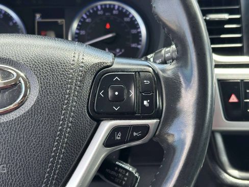 Used 2019 Toyota Highlander SE AWD/4WD image 34