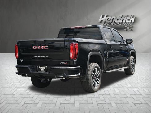 Used 2025 GMC Sierra 1500 AT4 w/ AT4 Premium Package AWD/4WD image 10