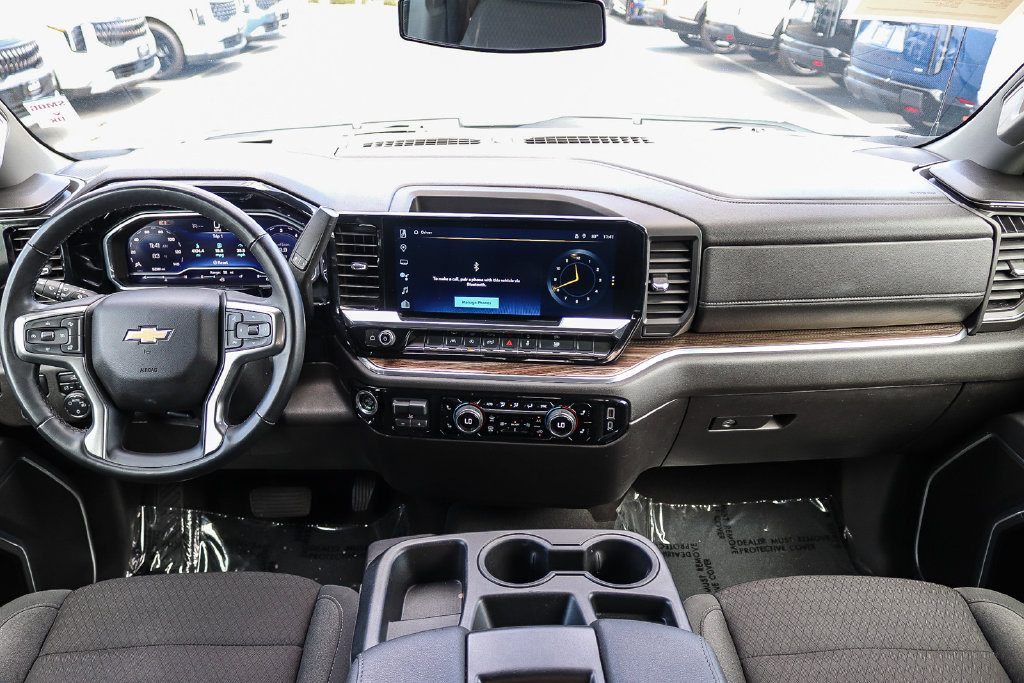Used 2025 Chevrolet Silverado 1500 LT RWD image 11