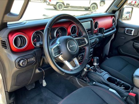 Used 2018 Jeep Wrangler Unlimited Rubicon image 17
