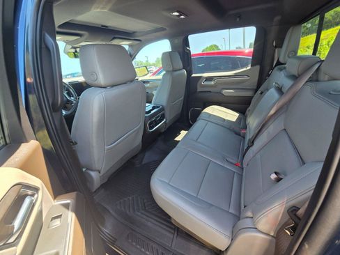 Used 2022 Chevrolet Silverado 1500 LTZ w/ LTZ Premium Package AWD/4WD image 10