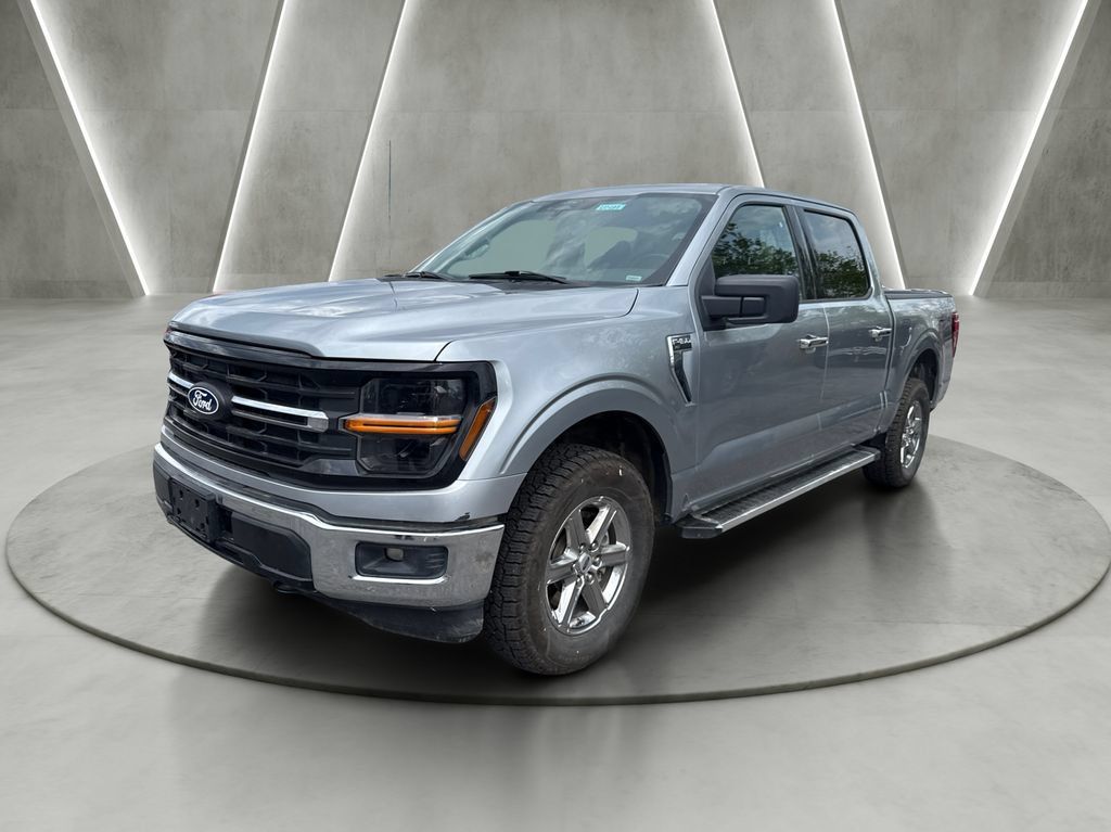Used 2025 Ford F150 XLT w/ Equipment Group 301A Standard AWD/4WD image 3