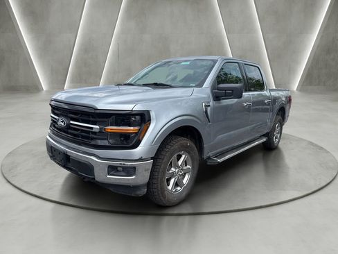 Used 2025 Ford F150 XLT w/ Equipment Group 301A Standard AWD/4WD image 3