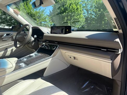 Certified 2024 Genesis GV80 2.5T w/ Prestige Package AWD/4WD image 35