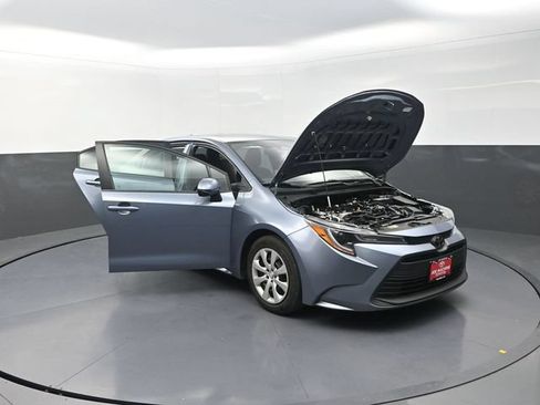 Used 2024 Toyota Corolla LE FWD image 38