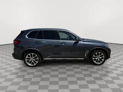 Used 2019 BMW X5 xDrive40i w/ Convenience Package AWD/4WD image 3