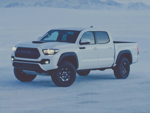 Used 2018 Toyota Tacoma TRD Pro AWD/4WD image 1