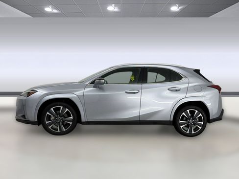 Used 2025 Lexus UX 300h FWD image 2