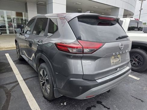 Used 2023 Nissan Rogue SV FWD image 6