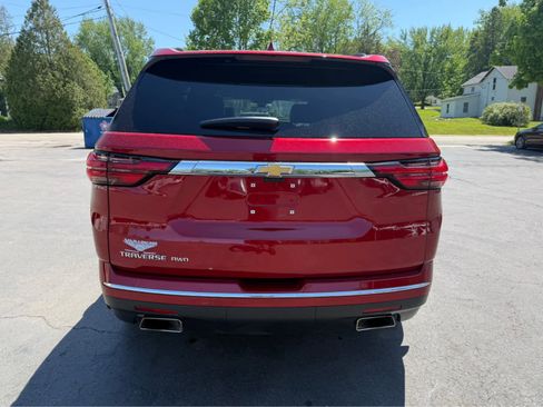 Used 2023 Chevrolet Traverse High Country w/ LPO, Floor Liner Package AWD/4WD image 4