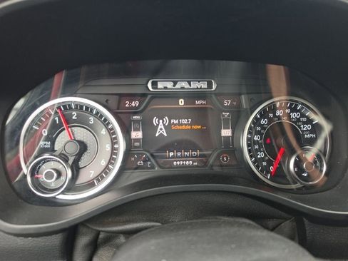 Used 2020 RAM 1500 Big Horn AWD/4WD image 5
