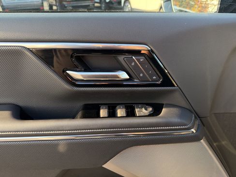 New 2025 GMC Sierra EV Denali image 11