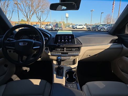 Used 2023 Cadillac CT4 Luxury image 13