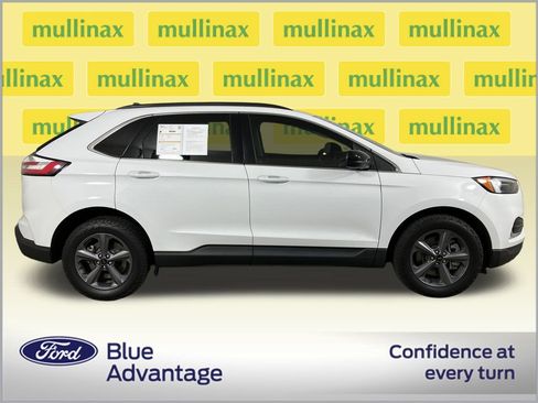Certified 2022 Ford Edge SEL w/ Sport Appearance Package image 2