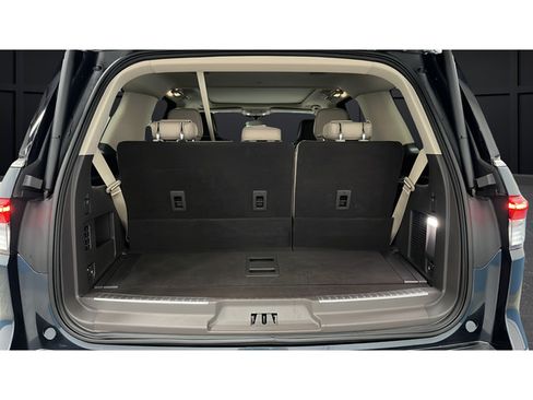 Used 2024 Lincoln Navigator Reserve AWD/4WD image 28