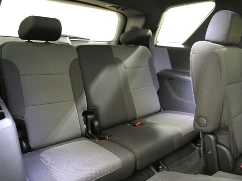 Certified 2023 Chevrolet Traverse LT image 17