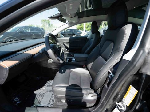 Used 2021 Tesla Model 3 Standard Range Plus RWD image 9