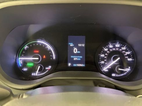 Used 2022 Toyota Sienna XLE FWD image 25