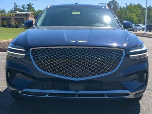 Used 2022 Genesis GV70 2.5T w/ Advanced Package AWD/4WD image 8