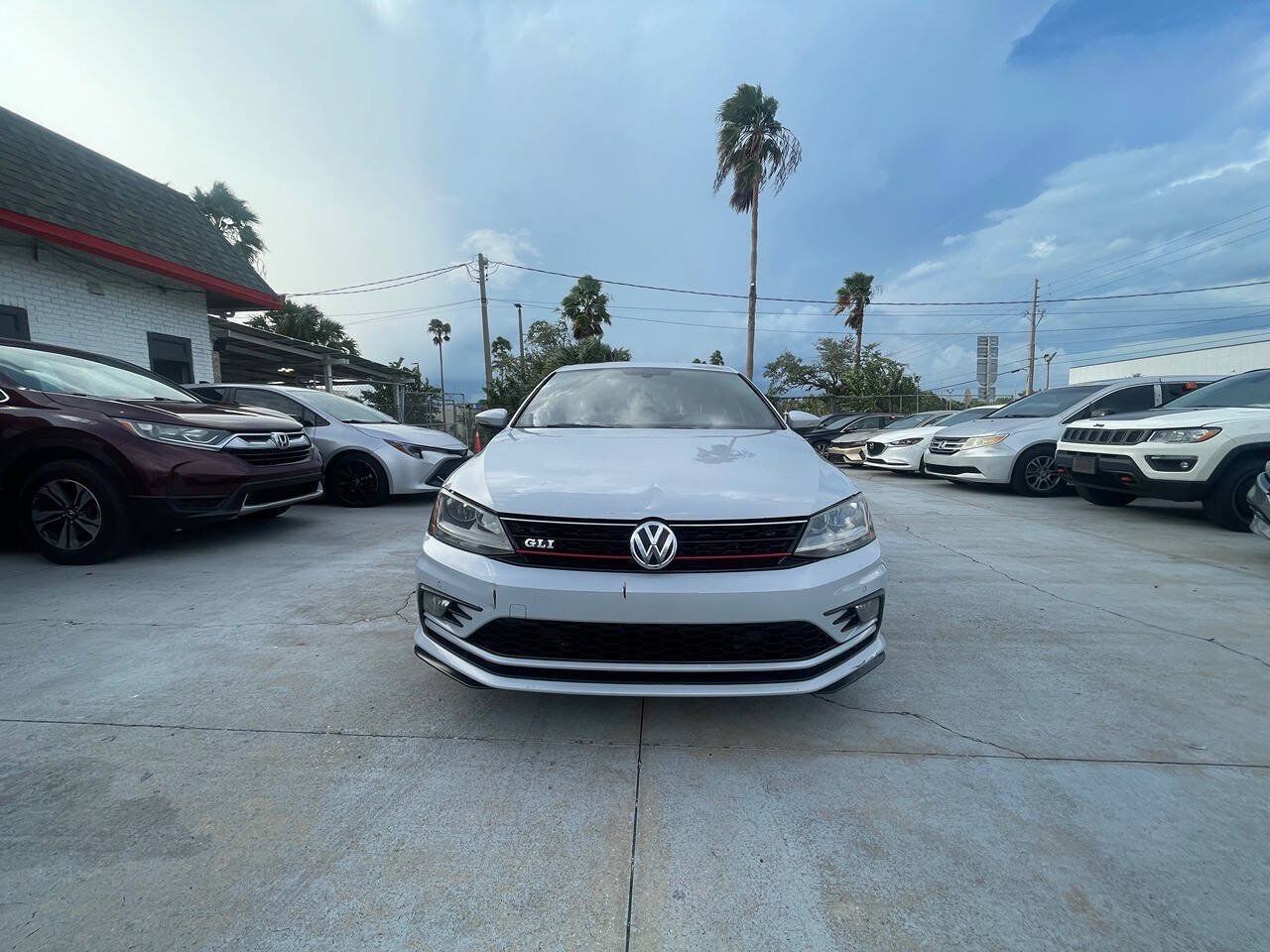 Used 2018 Volkswagen Jetta GLI FWD image 1