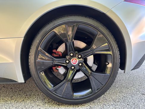 Used 2021 Jaguar F-TYPE R-Dynamic AWD/4WD image 12