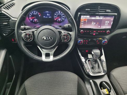Used 2020 Kia Soul EX image 22