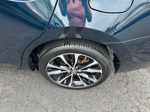 Used 2017 Toyota Corolla SE w/ Carpet Mat Package (TMS) FWD image 28