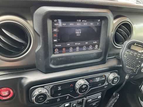 Used 2020 Jeep Gladiator Sport w/ Quick Order Package 23S AWD/4WD image 15
