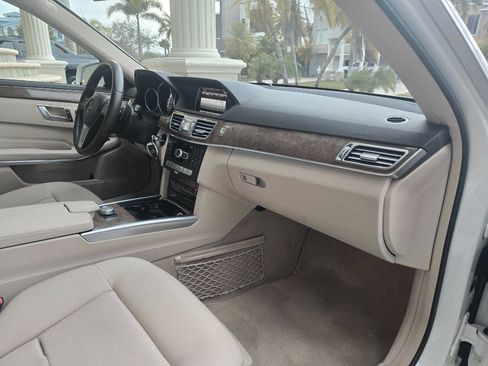 Used 2014 Mercedes-Benz E 350 E 350 Luxury 4MATIC AWD 4dr Wa image 74