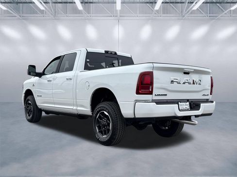 New 2026 RAM 2500 Laramie AWD/4WD image 4