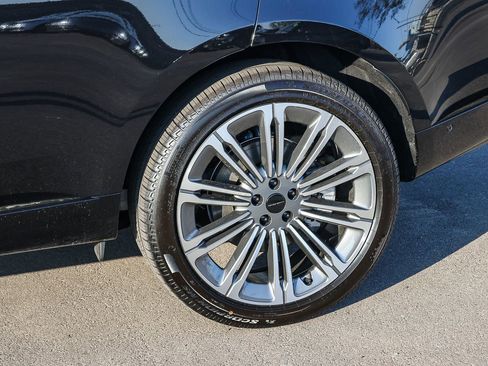 New 2026 Land Rover Range Rover SE image 9