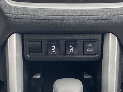Certified 2024 Toyota Corolla Cross XLE w/ Convenience Package FWD image 32