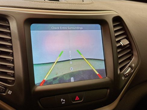 Used 2018 Jeep Cherokee Limited w/ High Altitude Package image 22