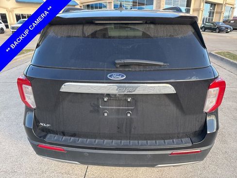 Used 2024 Ford Explorer XLT w/ Equipment Group 202A image 9