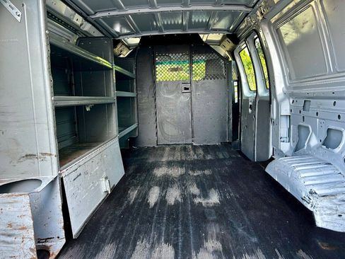 Used 2014 Ford E-250 and Econoline 250 w/ Power Group RWD image 14