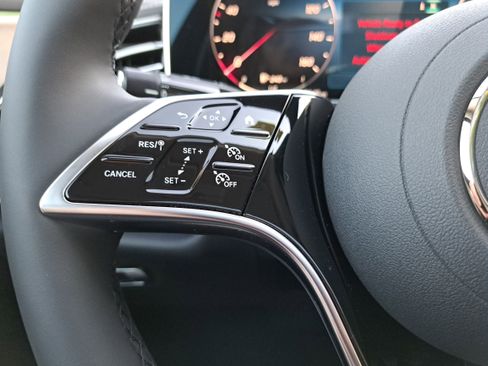 New 2026 Mercedes-Benz E 350 4MATIC Sedan image 18