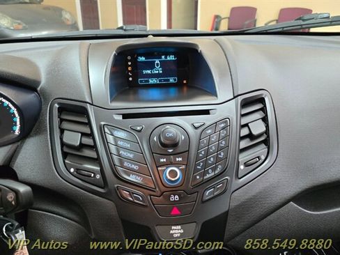 Used 2018 Ford Focus SE image 24