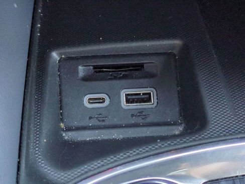 Used 2023 Buick Enclave Essence w/ Experience Buick Package image 22