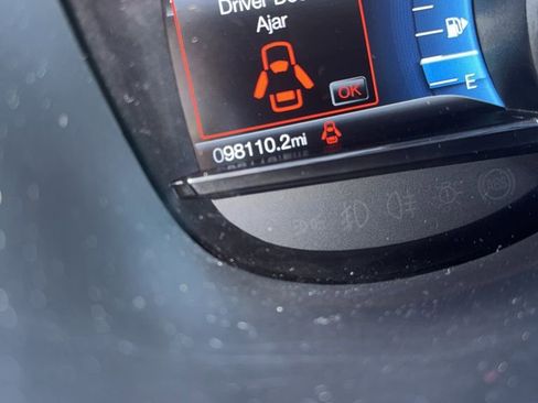 Used 2018 Ford Explorer XLT w/ Equipment Group 202A image 2