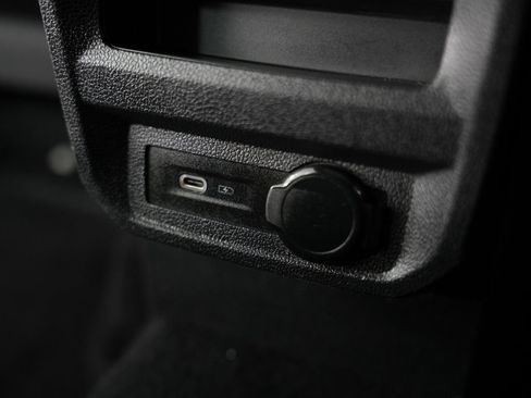 Used 2022 Volkswagen Tiguan SE R-Line FWD image 40